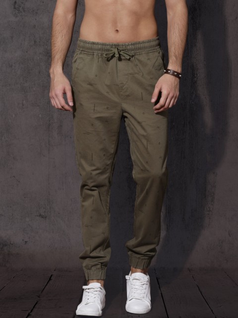 

Roadster Men Green Regular Fit Printed Joggers