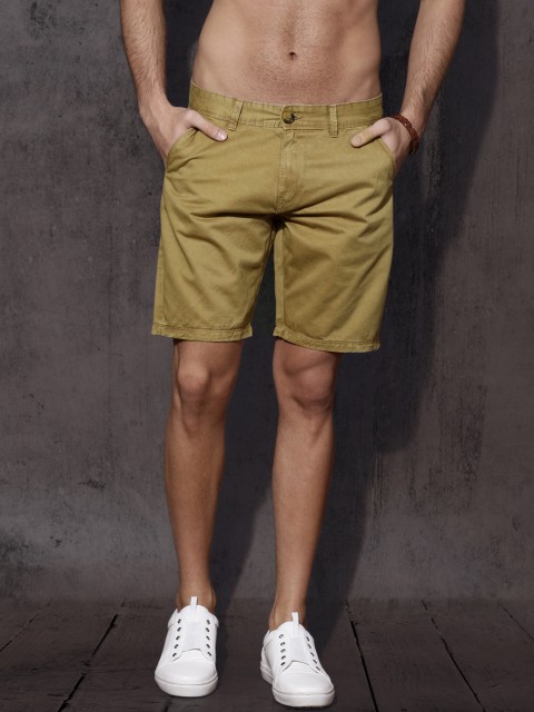 

Roadster Men Khaki Solid Regular Fit Shorts