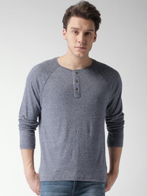 

Aeropostale Men Blue Solid Henley Neck T-shirt