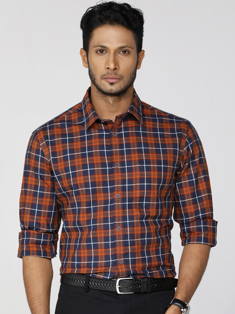 

Indian Terrain Men Navy Blue Tartan Checks Opaque Semiformal Shirt