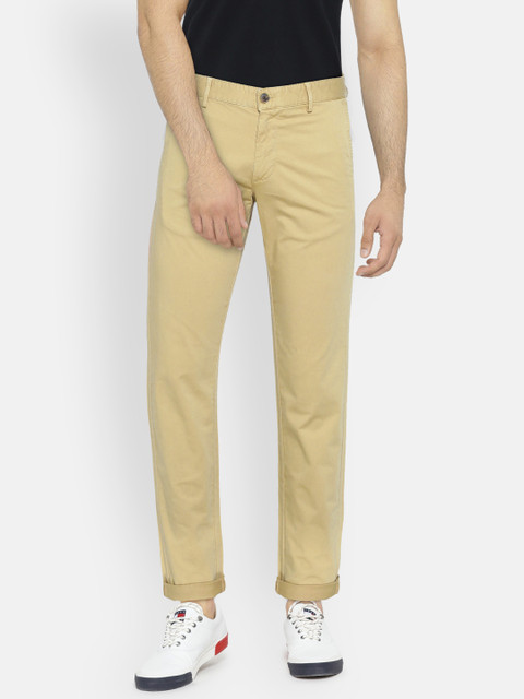 

Indian Terrain Men Beige Brooklyn Slim Fit Solid Chinos