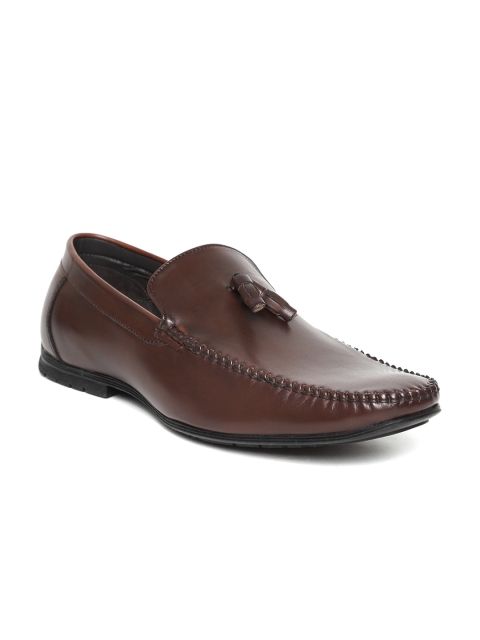 

San Frissco Men Brown Tasselled Loafers