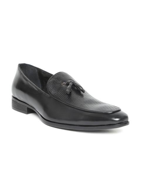 

San Frissco Luxor Men Black Textured Leather Tasselled Loafers