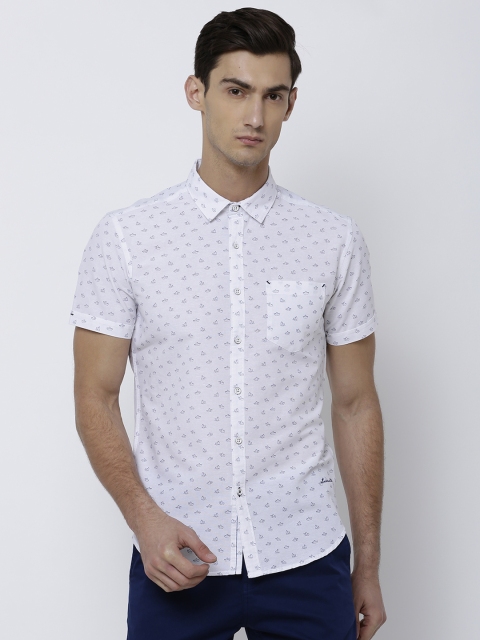 

LOCOMOTIVE Men White Slim Fit Printed Casual Shirt