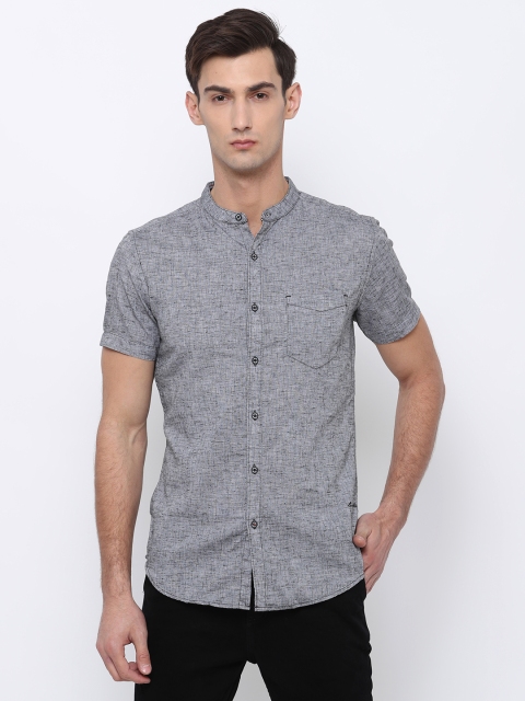

LOCOMOTIVE Men Grey Slim Fit Solid Casual Shirt