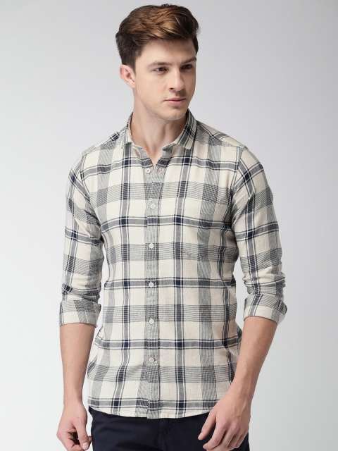 

Mast & Harbour Men Off-White & Navy Blue Slim Fit Checked Casual Shirt
