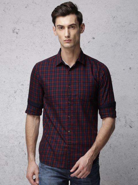 

Ecko Unltd Men Navy Blue & Maroon Slim Fit Checked Casual Shirt