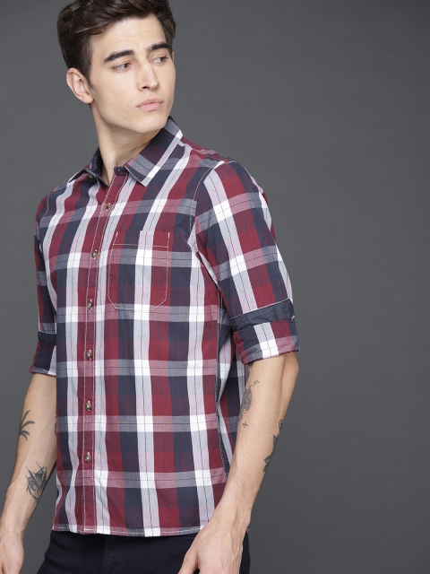 

WROGN Men Maroon & White Slim Fit Checked Casual Shirt