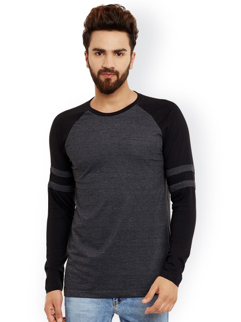 

The Dry State Men Grey Solid Round Neck T-shirt
