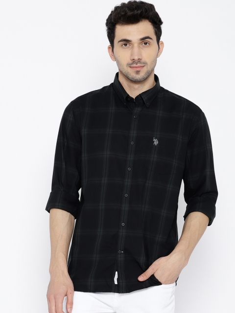 

U.S. Polo Assn. Men Black & Green Tailored Fit Checked Casual Shirt