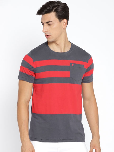 

French Connection Men Grey & Red Slim Fit Colourblocked Round Neck T-shirt