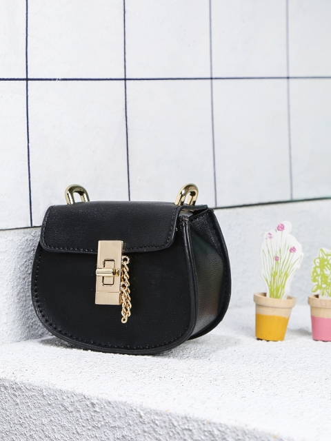

20Dresses Black Solid Sling Bag