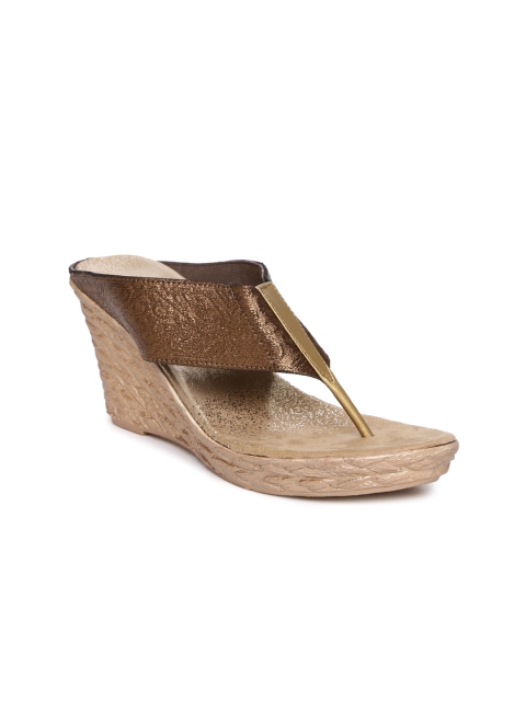 

Inc 5 Women Bronze-Toned Solid Sandals