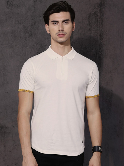 

Roadster Men Off-White Solid Polo Collar T-shirt