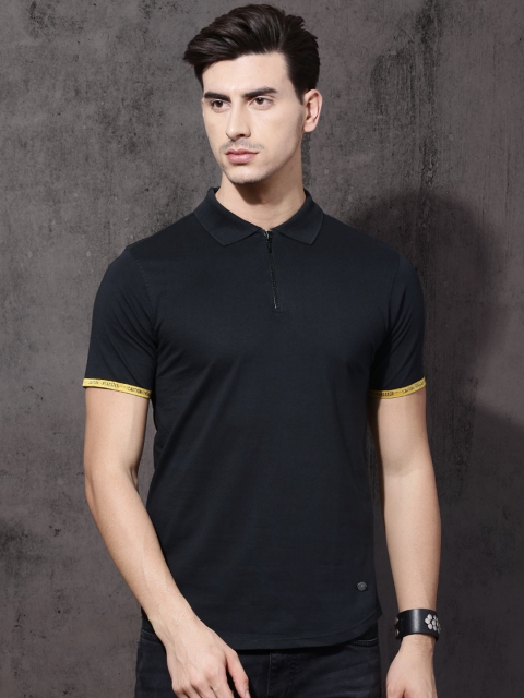 

Roadster Men Black Solid Polo Collar T-shirt