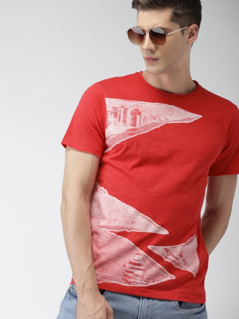 

Mast & Harbour Men Red Printed Round Neck T-shirt