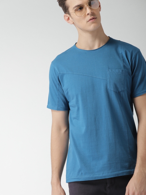 

Mast & Harbour Men Blue Solid Round Neck T-shirt