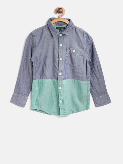 

Tommy Hilfiger Boys Blue & Green Regular Fit Colourblocked Casual Shirt