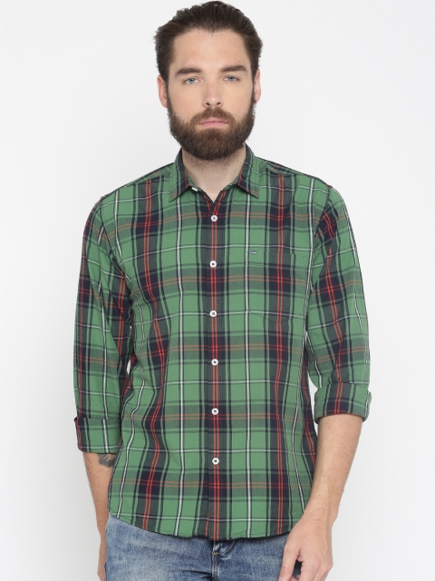 

Pepe Jeans Men Green & Navy Blue Slim Fit Checked Casual Shirt