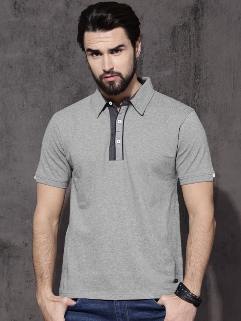 

Roadster Men Grey Melange Solid Polo Collar T-shirt