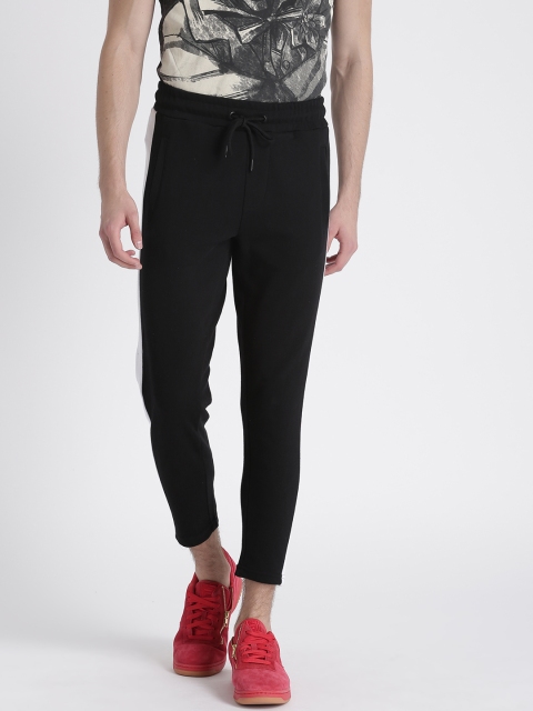

Splash Men Black Solid Regular Trousers