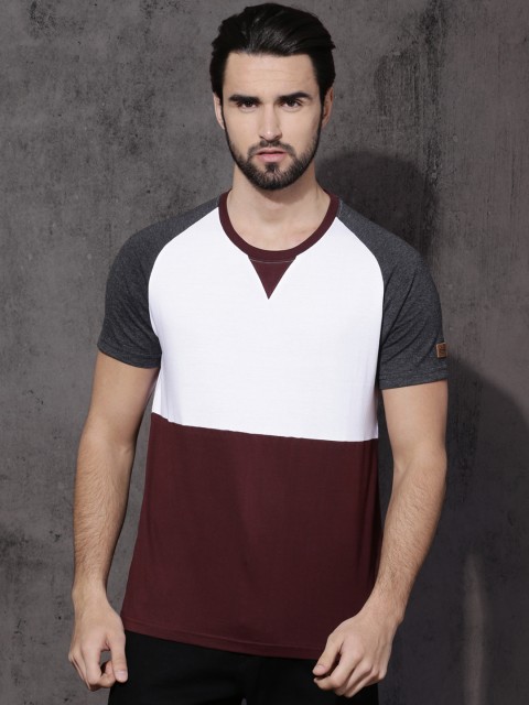 

Roadster Men White Colourblocked Round Neck T-shirt
