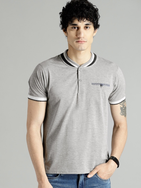 

Roadster Men Grey Melange Solid Henley Neck T-shirt