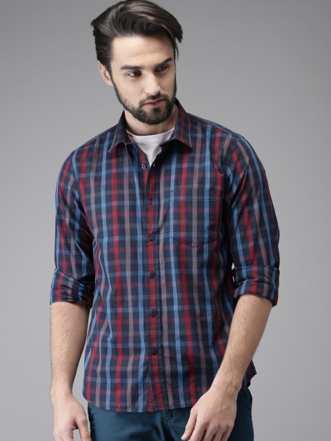 

HERE&NOW Men Navy & Red Regular Fit Checked Casual Shirt, Multi