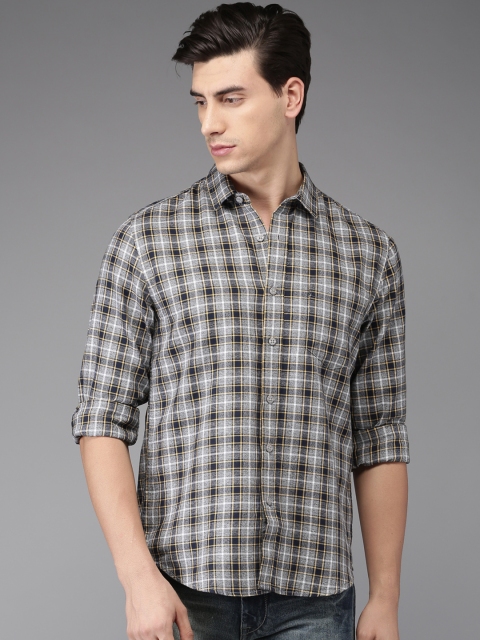 

HERE&NOW Men Navy Blue & White Regular Fit Checked Casual Shirt
