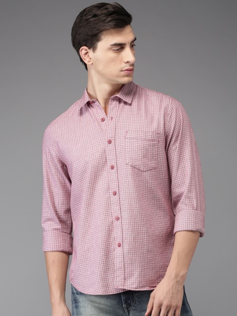 

HERE&NOW Men Rust & White Regular Fit Checked Casual Shirt
