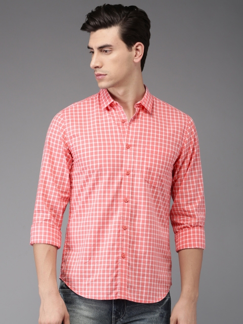 

HERE&NOW Men Peach-Coloured & White Regular Fit Checked Casual Shirt