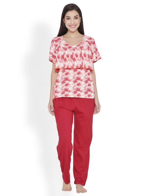 

Clovia Red & Off-White Printed Lounge Set LS0241M09S