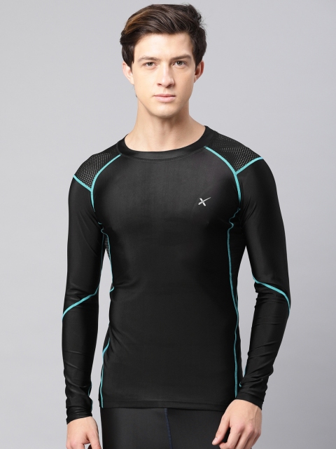 

HRX by Hrithik Roshan Men Black Solid Round Neck T-shirt