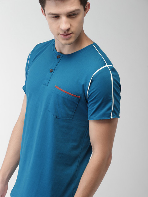 

Mast & Harbour Men Blue Solid Henley Neck T-shirt