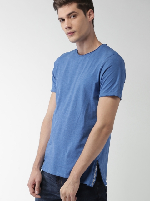 

Mast & Harbour Men Blue Solid Round Neck T-shirt