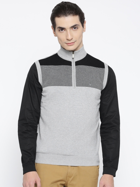 

Blackberrys Men Grey Melange & Black Solid Sweater Vest