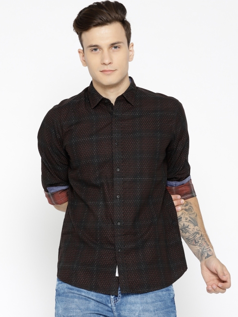 

Blackberrys Men Black Slim Fit Printed Casual Shirt