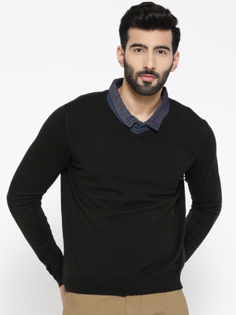 

Blackberrys Men Black Solid Sweater