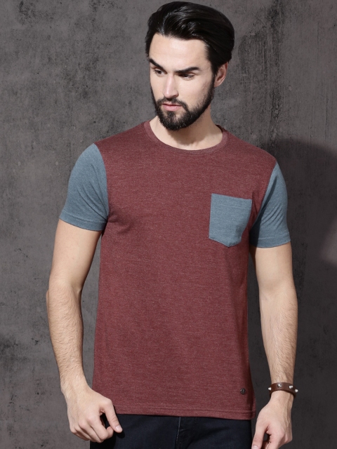 

Roadster Men Maroon Round Neck T-shirt