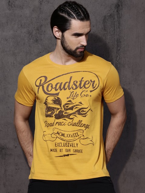 

Roadster Men Yellow Printed Round Neck T-shirt