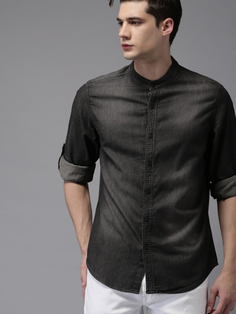 

HERE&NOW Men Charcoal Grey Regular Fit Faded Casual Shirt