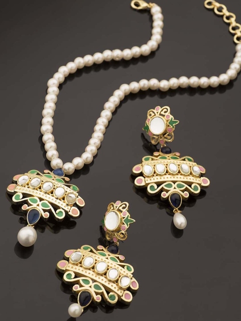 

Studio Voylla Amer Gold-Toned & Off-White Stone-Studded Jewellery Set