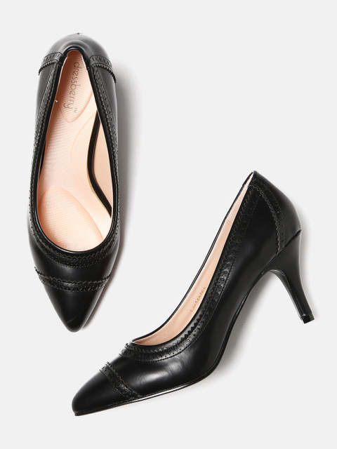 

DressBerry Women Black Solid Pumps