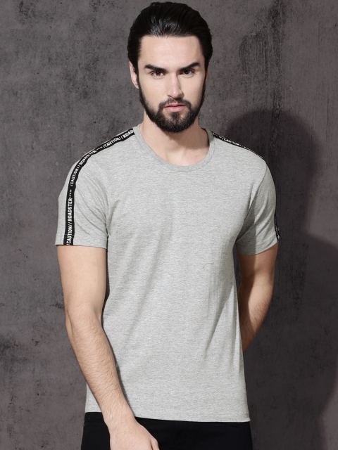 

Roadster Men Grey Melange Solid Round Neck T-shirt
