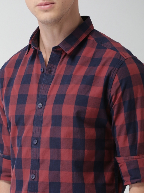 

Mast & Harbour Men Navy Blue & Brown Slim Fit Checked Casual Shirt