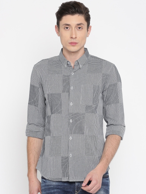 

SPYKAR Men Navy Blue & White Slim Fit Checked Casual Shirt