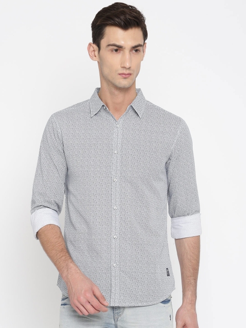 

SPYKAR Men White & Blue Slim Fit Printed Casual Shirt