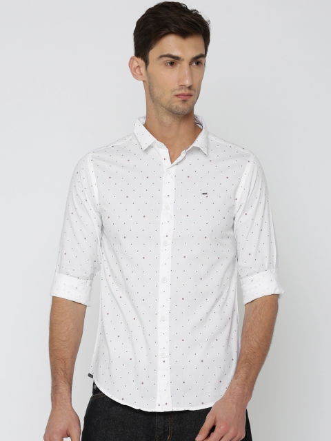 

SPYKAR Men White Slim Fit Printed Casual Shirt