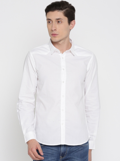 

SPYKAR Men White Slim Fit Self-Design Casual Shirt