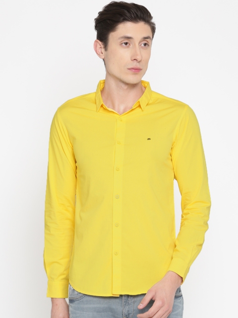 

SPYKAR Men Yellow Slim Fit Solid Casual Shirt